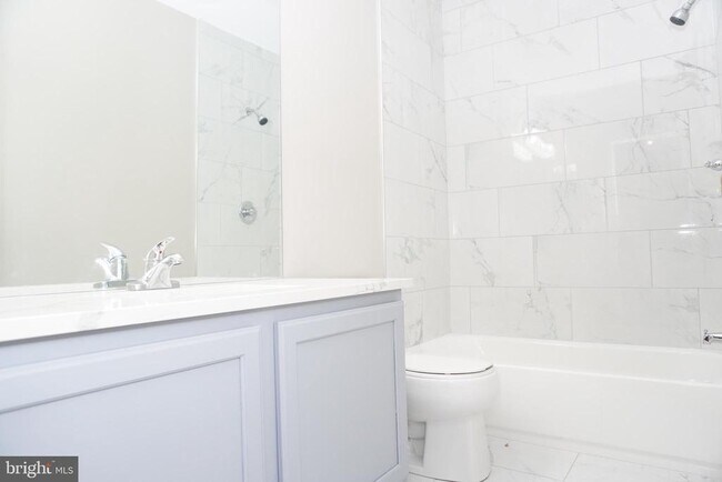 Building Photo - 14882 Geranium Ct
