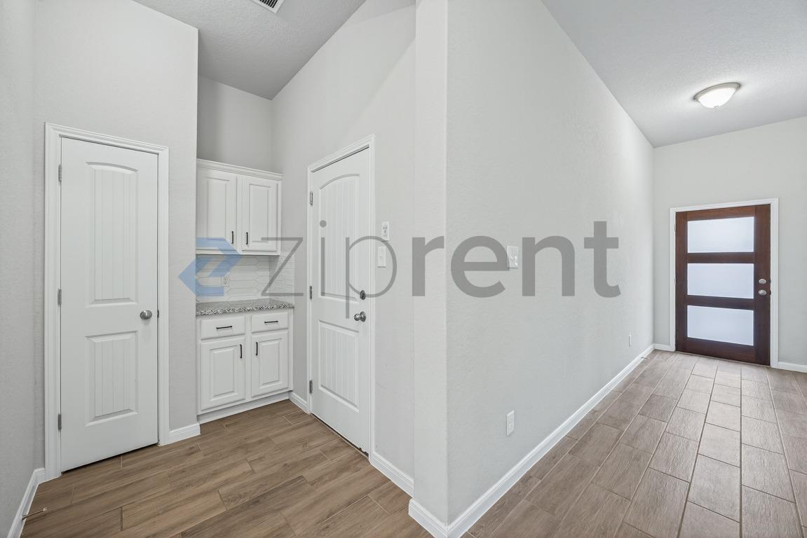 Building Photo - 14350 Gold Rush Pass