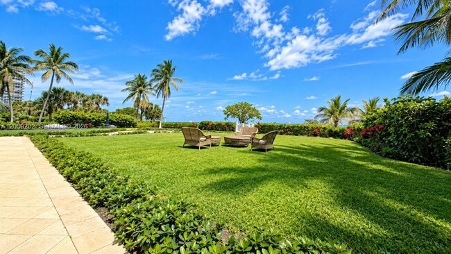 Building Photo - 9455 Collins Ave