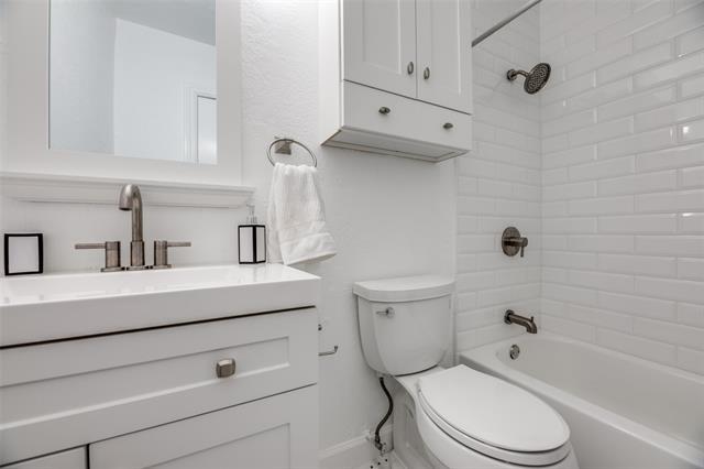 Building Photo - 3440 Rosedale Ave