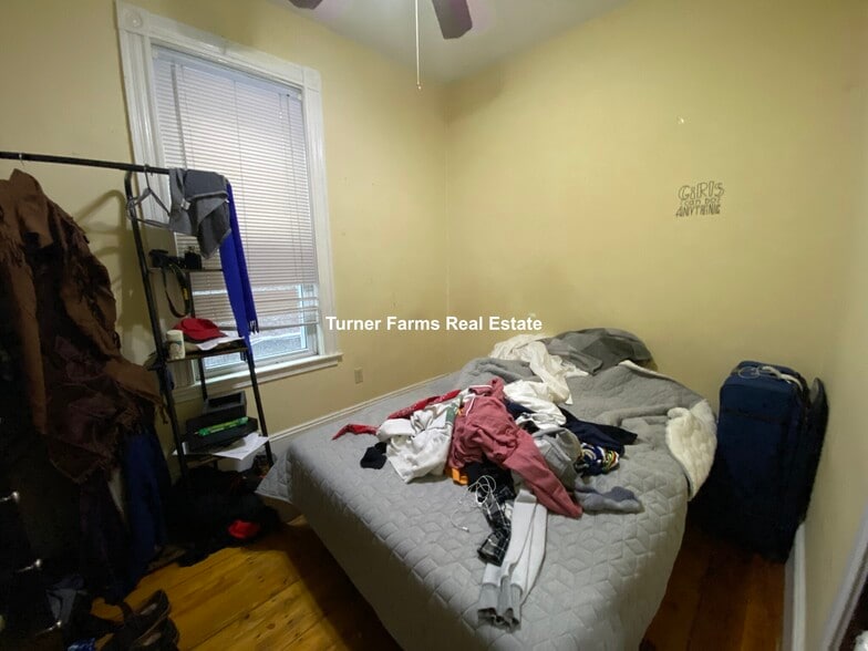 Building Photo - 34 Cherokee St