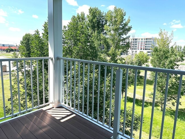 Building Photo - 2 Bedroom 2 bathroom - South Fargo