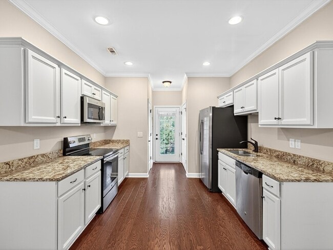 Building Photo - 110 Velena St