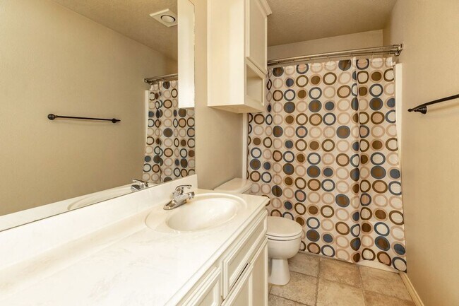 Building Photo - 434 Harbor Oaks Dr