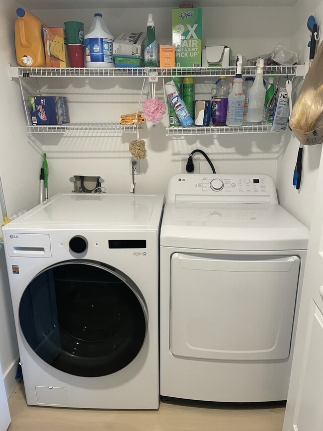 Building Photo - 204 16th St