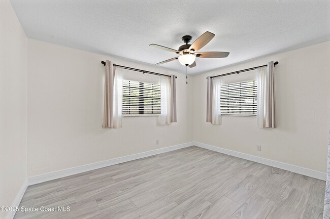 Building Photo - 1066 El Camino Dr