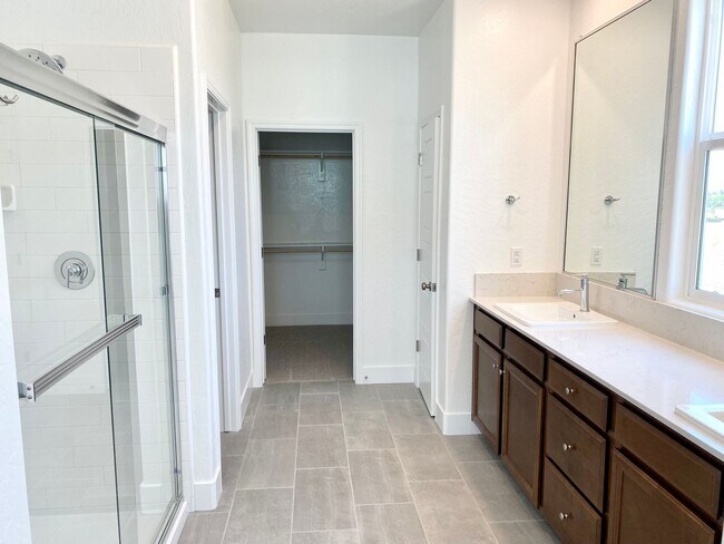 Building Photo - BRAND NEW 4/3.5 Lennar with In-Law Suite