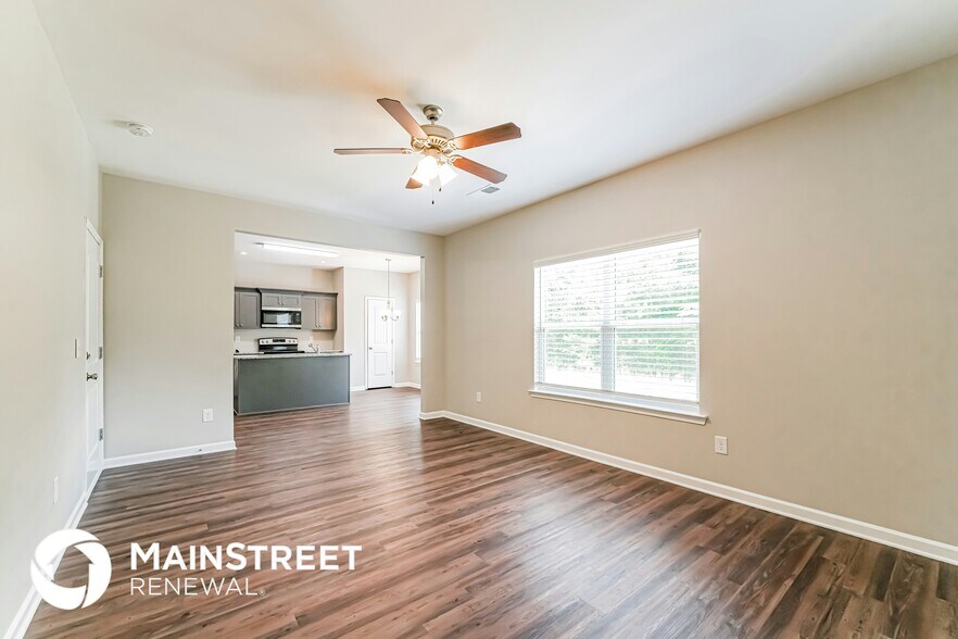 Building Photo - 38 Moss Way