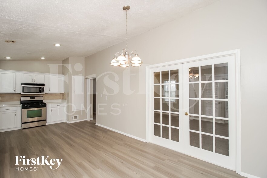 Building Photo - 289 Angla Dr SE