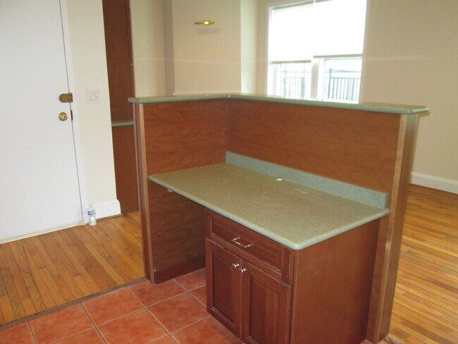 Building Photo - Logan Circle Centrally Located near Dupont...