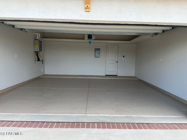 Building Photo - 10729 Deion Sanders Dr