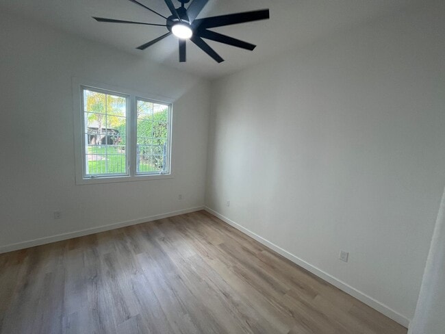 Building Photo - 542 Daniel Dr