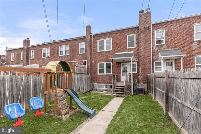 Building Photo - 2456 Keyway
