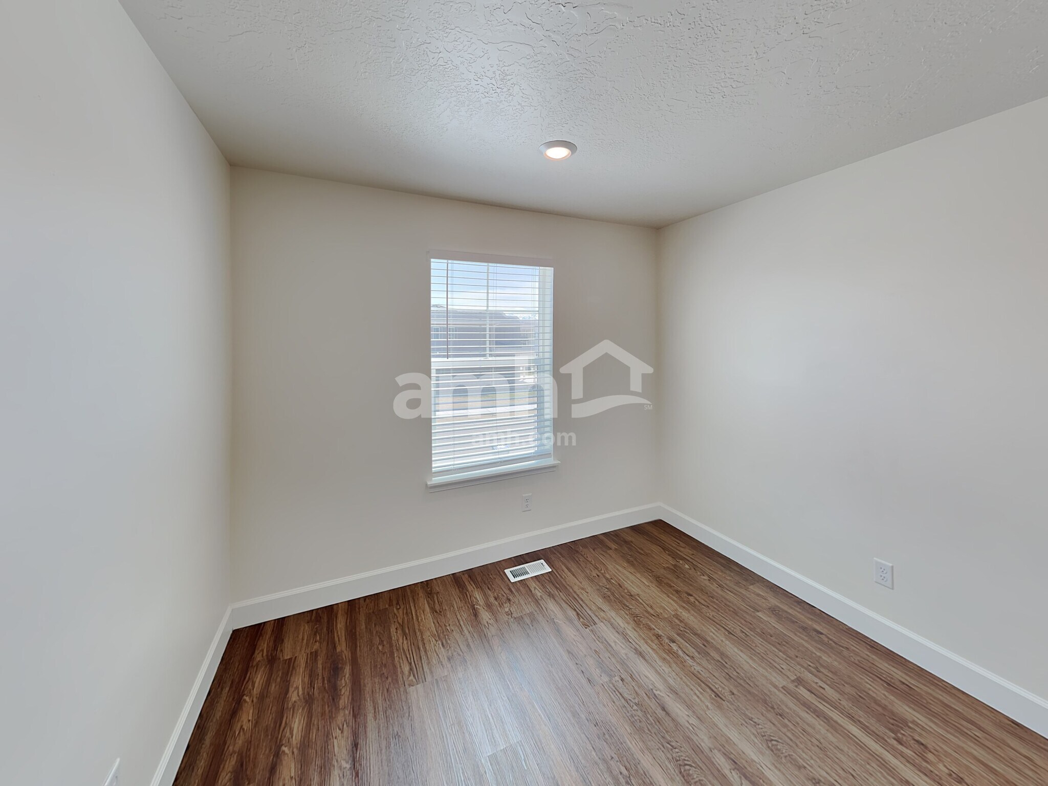 Building Photo - 413 North St