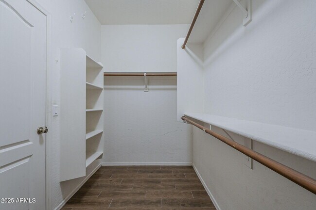 Building Photo - 14335 W Country Gables Dr