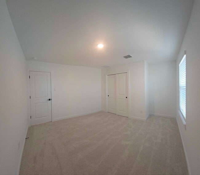 Building Photo - 8414 Bay Oaks Dr