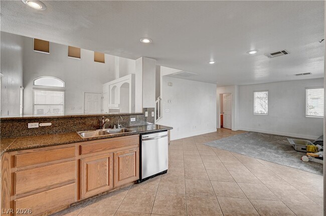 Building Photo - 9985 Big Bow Springs Ct