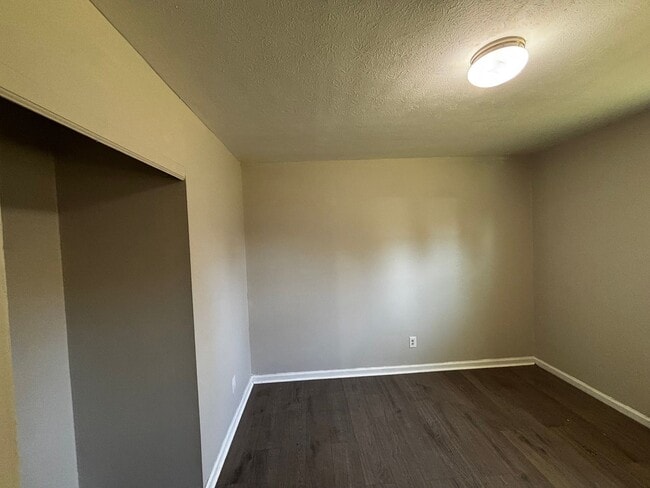 Building Photo - 3 BED 1 BATH IN FAYETTEVILLE NC