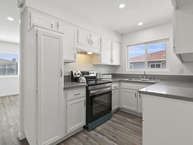 Building Photo - 20757 Plum Canyon Rd