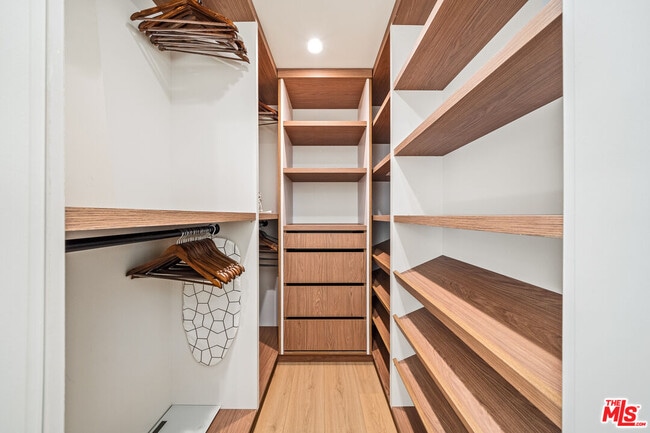 Building Photo - 8982 Norma Pl