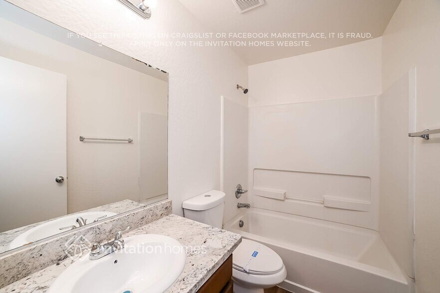 Building Photo - 18365 W Eva St