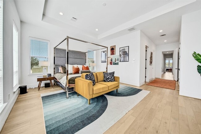 Building Photo - 1306 Laird St