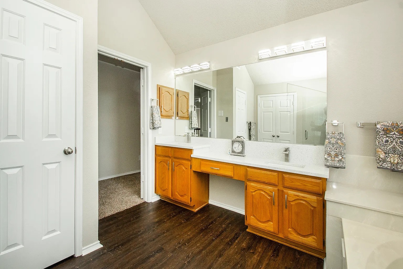 Building Photo - Room in House on Kentshire Cir