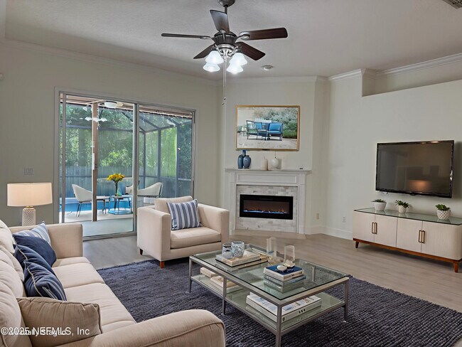 Building Photo - 12244 Lake Fern Dr