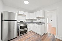 Building Photo - 2BR/1BA Home | East Germantown