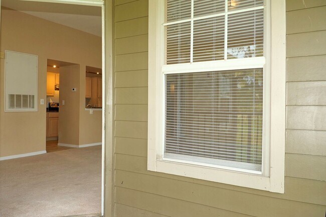 Building Photo - Sabal Point Gated Community in Longwood 2Bedroom 2bathroom on 3rd floor with screened in Lanai