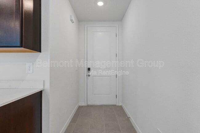 Building Photo - 1122 Bradford Pk Dr