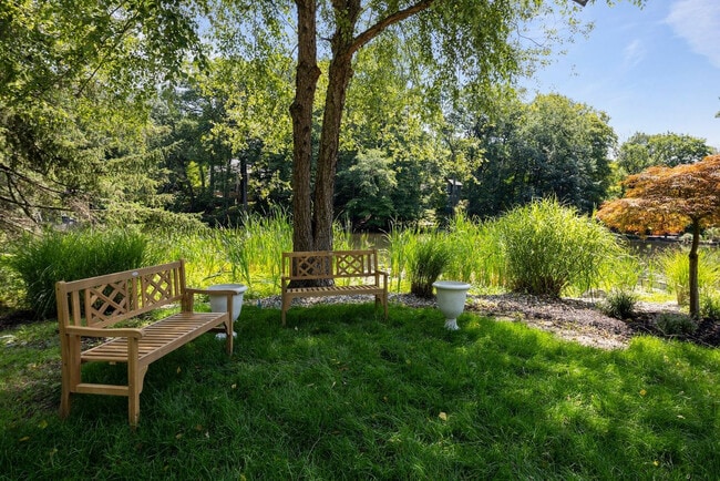 Building Photo - 2A Cherry Ln