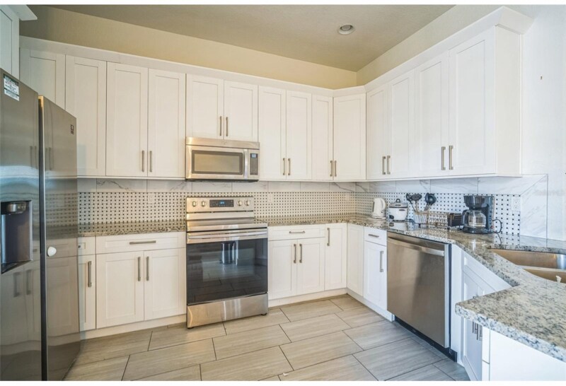 Building Photo - 10517 Camelia Dr