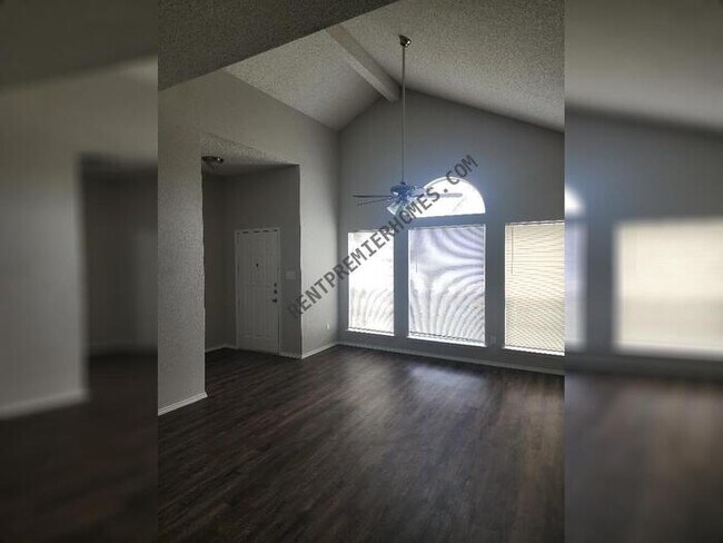 Building Photo - 3608 Garden Springs Dr