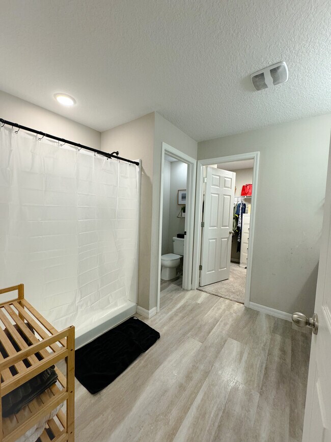 Building Photo - 5670 Arlington River Dr