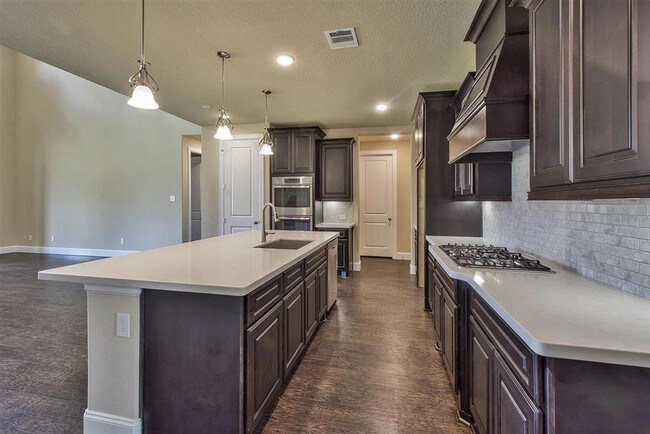 Building Photo - 21203 Bradford Grove Dr