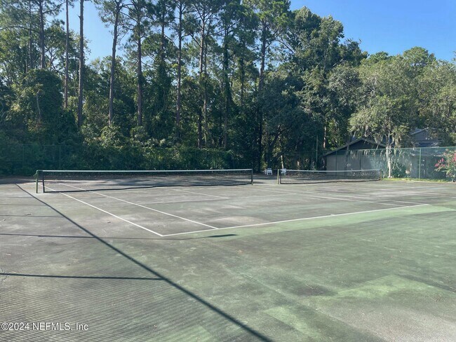 Building Photo - 7620 Baymeadows Cir W