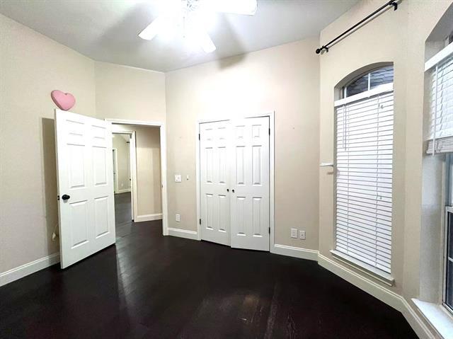 Building Photo - 2113 Aspenwood Dr N