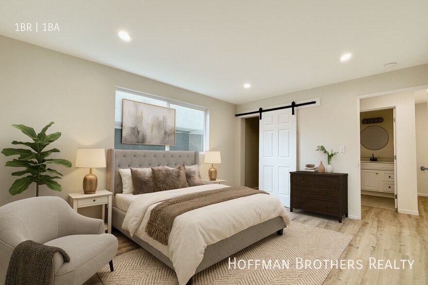 Building Photo - 14615 Gilmore St