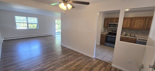 Building Photo - 1335 Union Ave