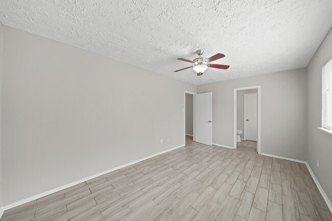 Building Photo - 7227 Colima Dr