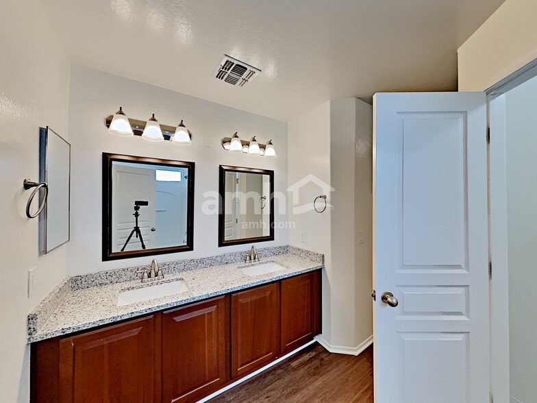 Building Photo - 3740 E Morenci Rd