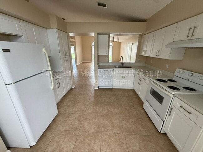 Building Photo - 1448 Avleigh Cir