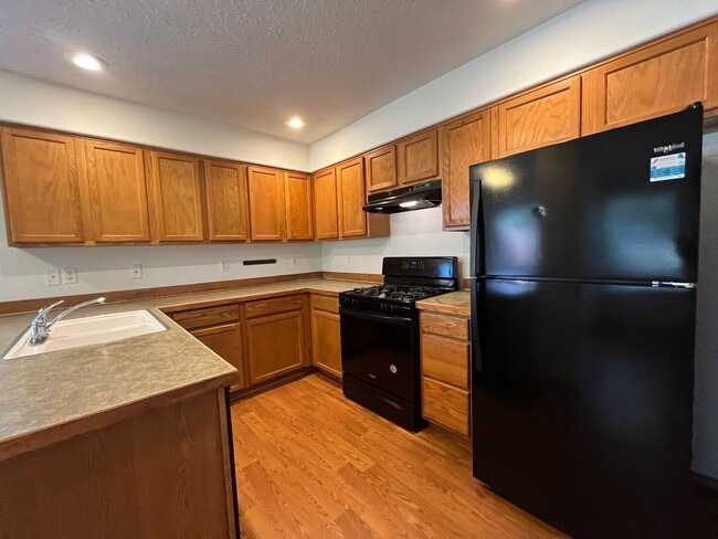 Building Photo - 3-Bedroom, 2-Bath, 1454sq ft Home!