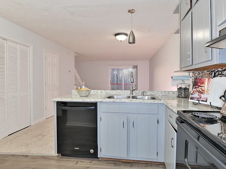 Building Photo - 123 Curtis Rd