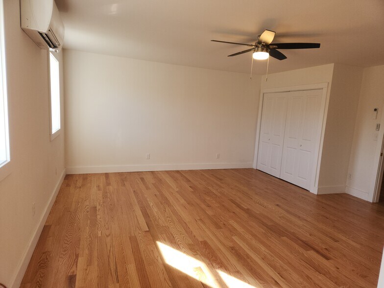 Building Photo - 235 Lasher Rd