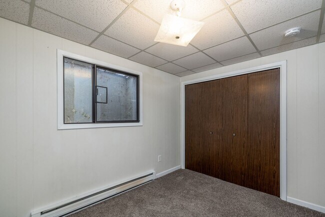 Building Photo - 603-605.5-6055 N Virginia Rd