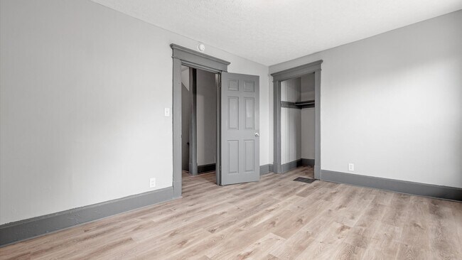 Building Photo - 279 Hudson Ave