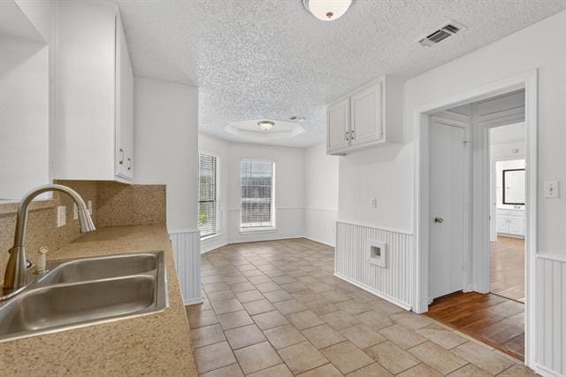 Building Photo - 2403 Ridgevalley Dr
