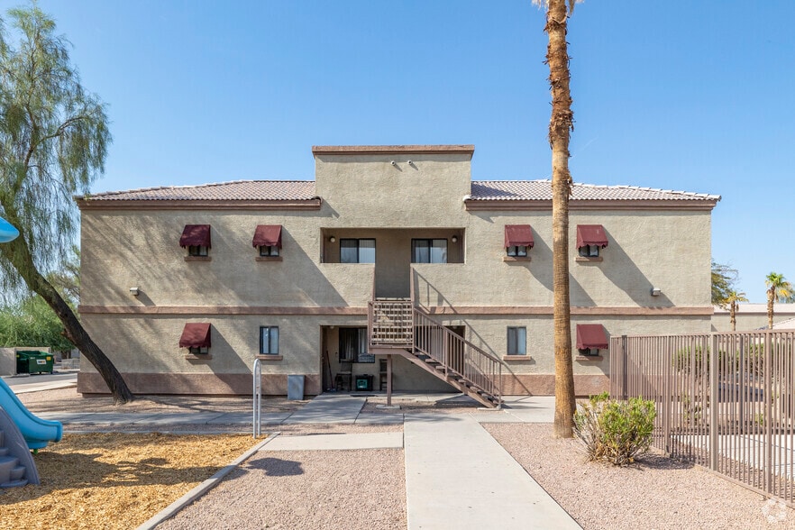 Building Photo - Paradise Palms II